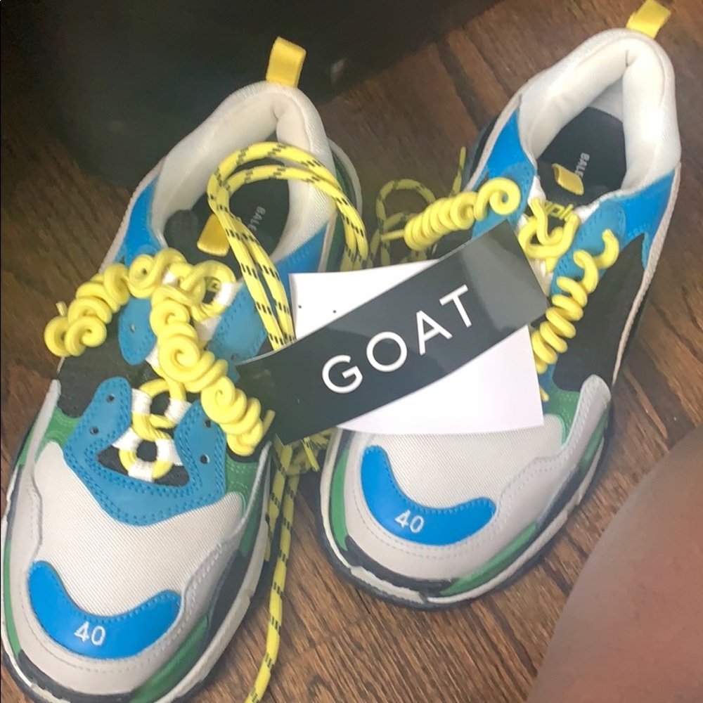 Balenciaga Triple S Trainers - Picture 9 of 14